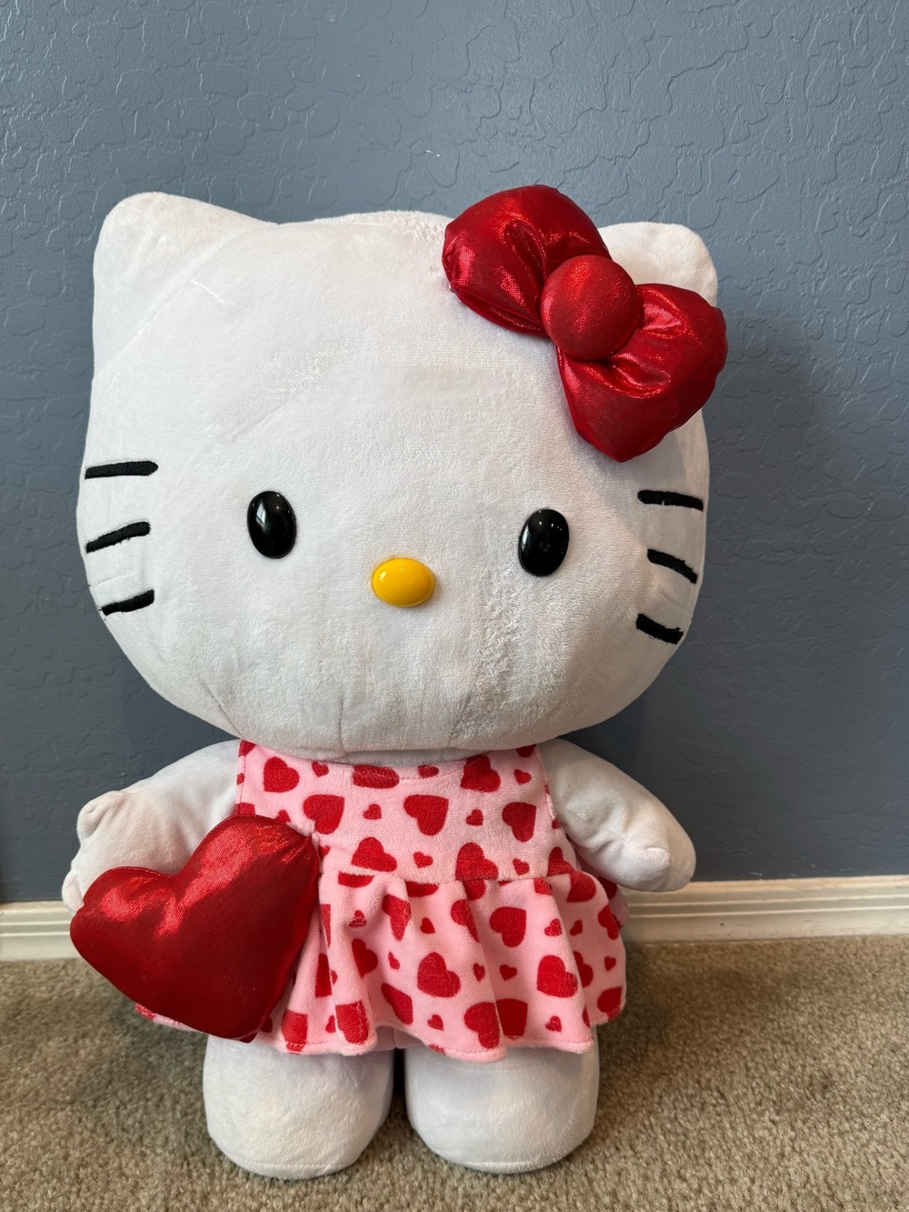 Hello Kitty Valentine 19 inch Plush